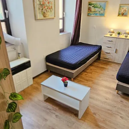 Apartman Művész