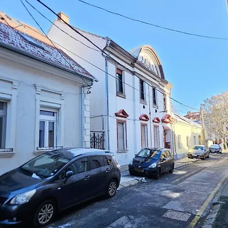 Apartman Művész